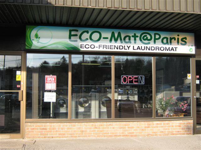 Paris Plaza * Elliot Lake