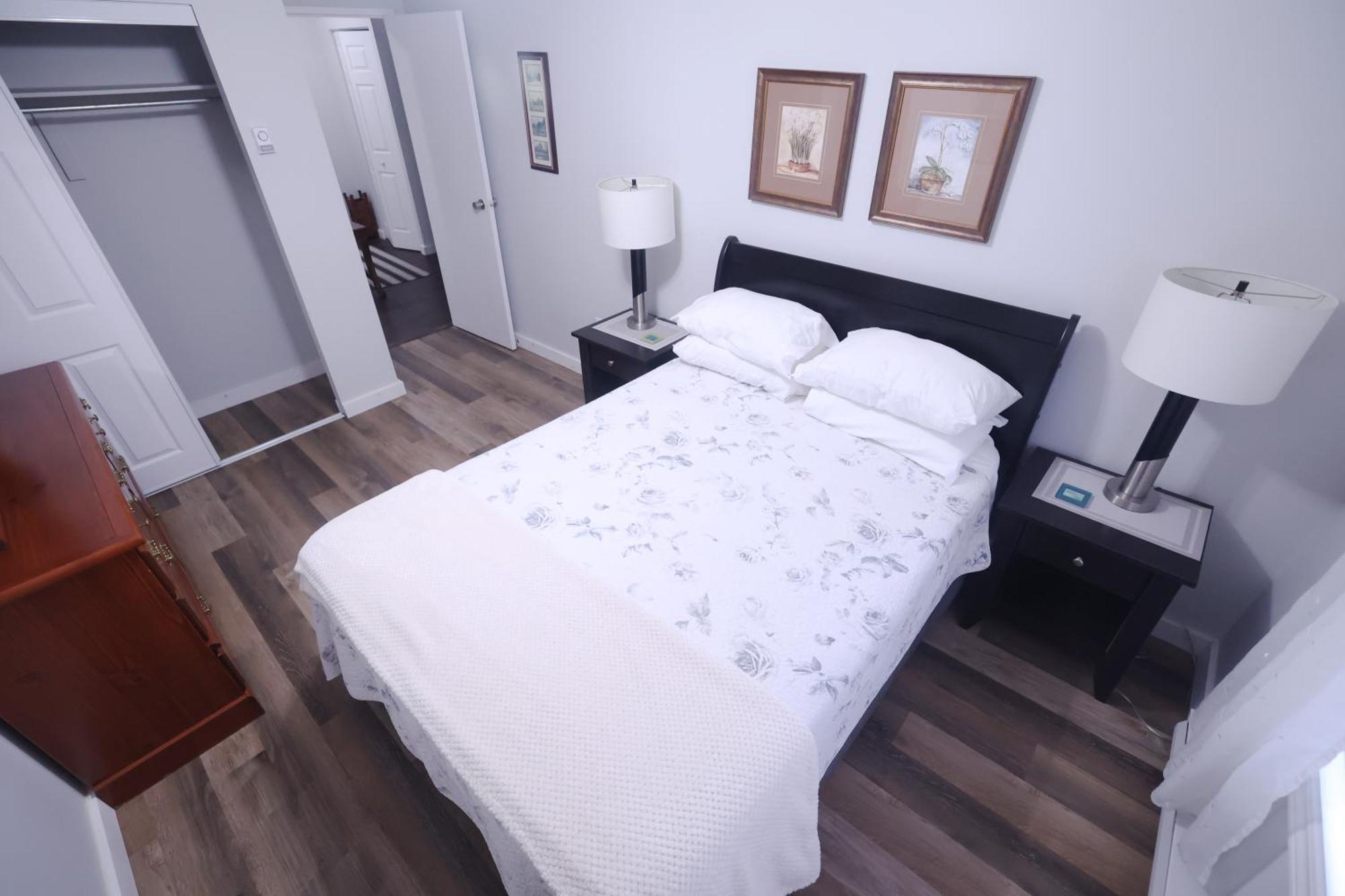 Paris Plaza Apartment *